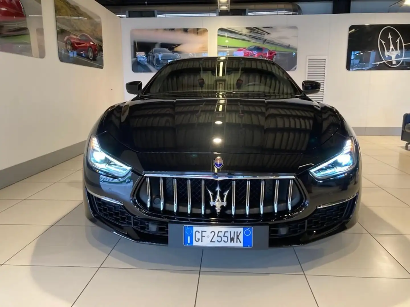 Maserati Ghibli Ghibli III 2021 2.0 mhev Granlusso 330cv auto crna - 1