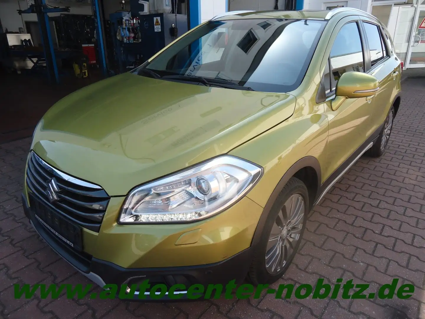 Suzuki SX4 S-Cross Comfort+ 4x4 *Navi-Kamera-Xenon* Vert - 1