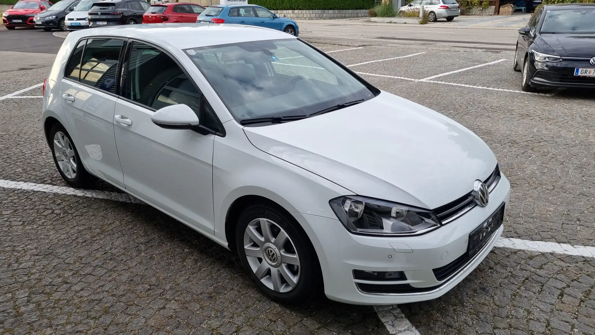 Volkswagen Golf Highline 1,6 BMT TDI DPF 4Motion Weiß - 2