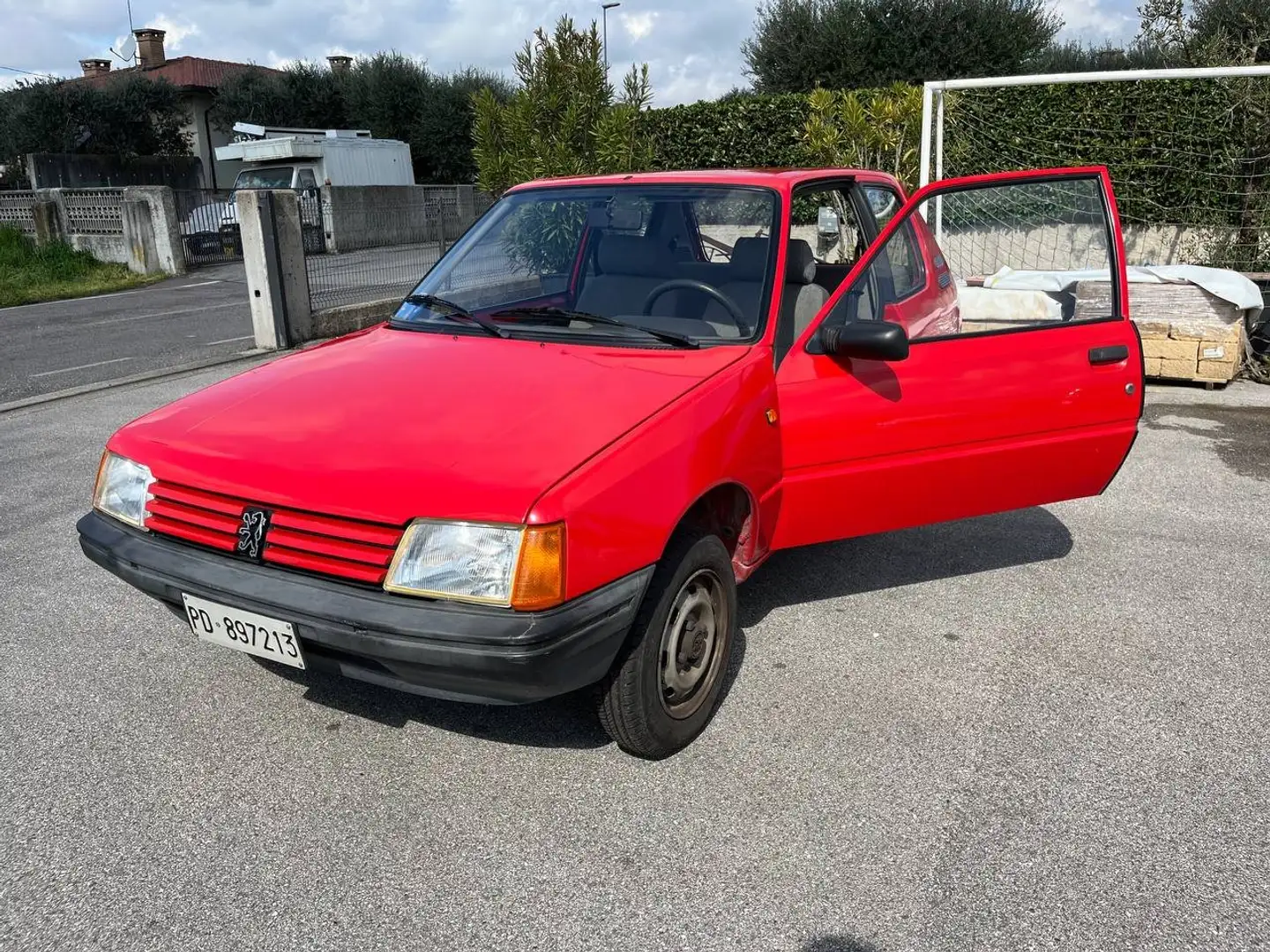 Peugeot 205 205 3p 954 XR Rojo - 2