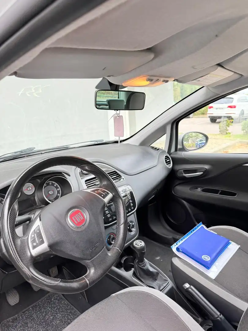 Fiat Punto 1.3 MULTIJET 16V 75 S&S EASY (KIT NOVETUD) - 2