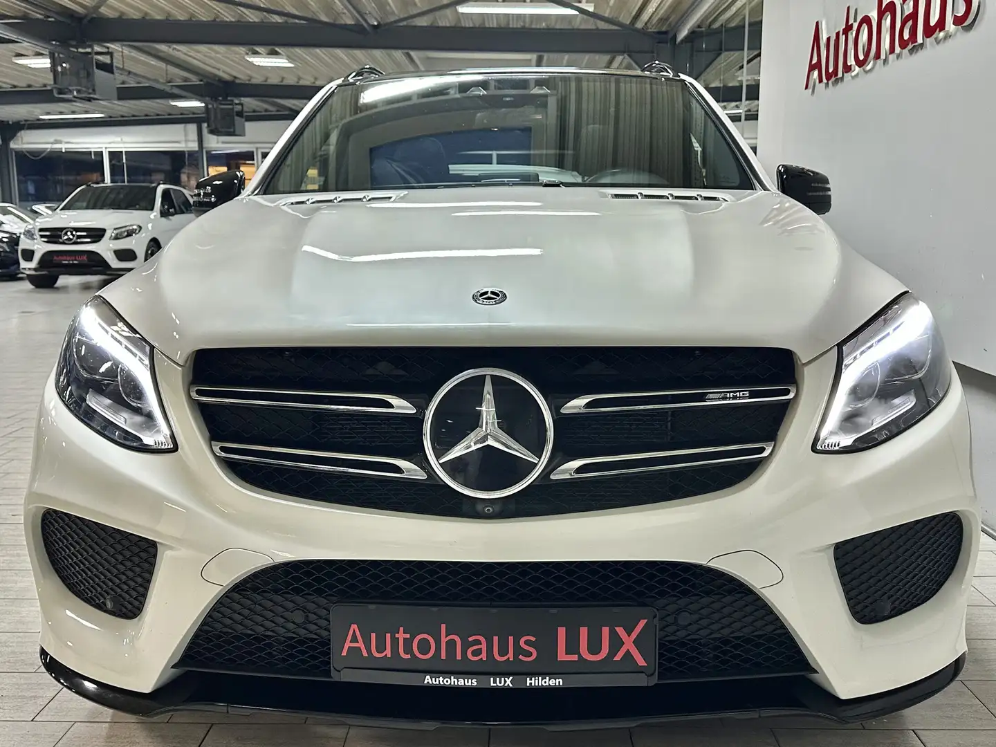 Mercedes-Benz GLE 43 AMG 43 AMG*AHK*LED*NIGHT*PANO*360° KAM*1A Weiß - 2