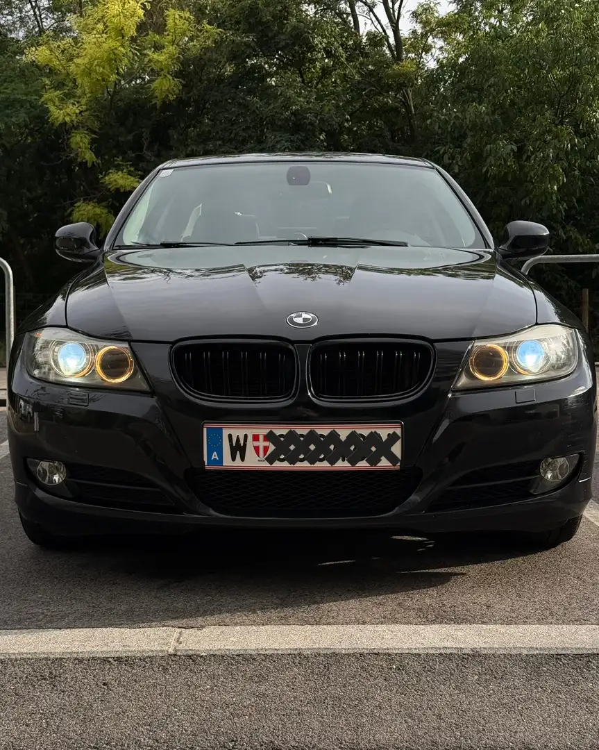 BMW 318 318i Schwarz - 2