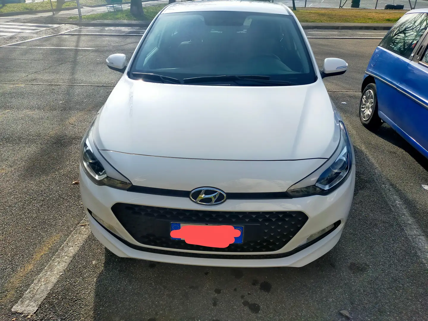 Hyundai i20 i20 II 2015 5p 1.2 Login econext 84cv Білий - 1