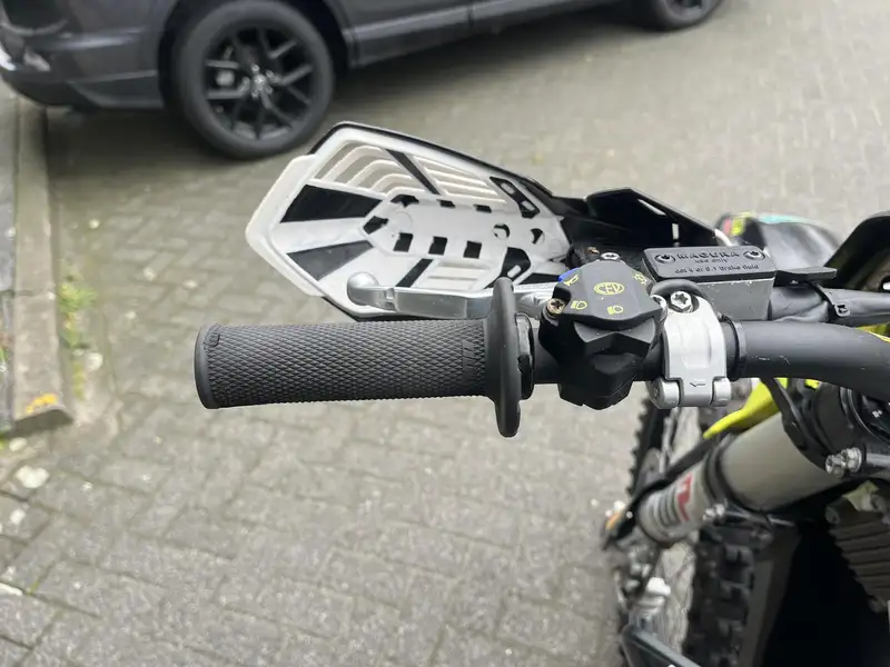 Husqvarna TE 250 - foto 6