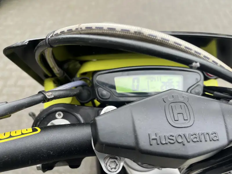 Husqvarna TE 250 - foto 7
