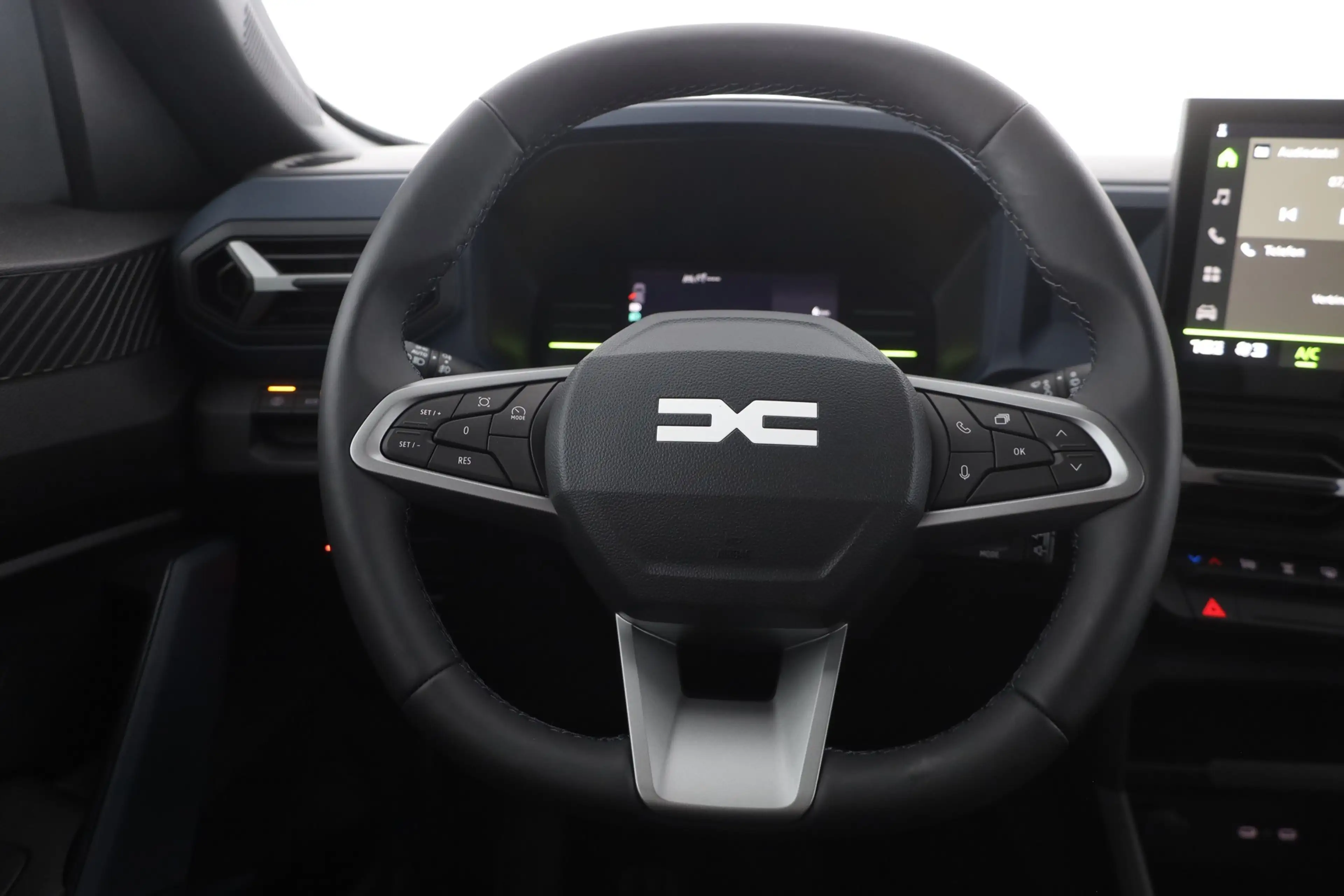 Dacia Duster Journey TCe 130 LED Kamera — photo 15