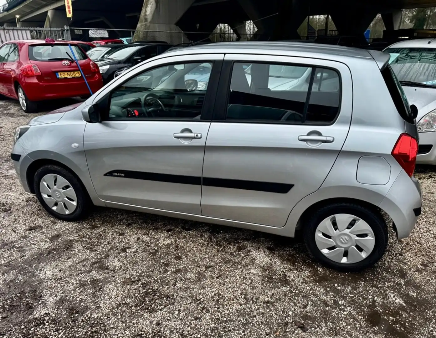 Suzuki Celerio 1.0 Exclusive Gris - 2