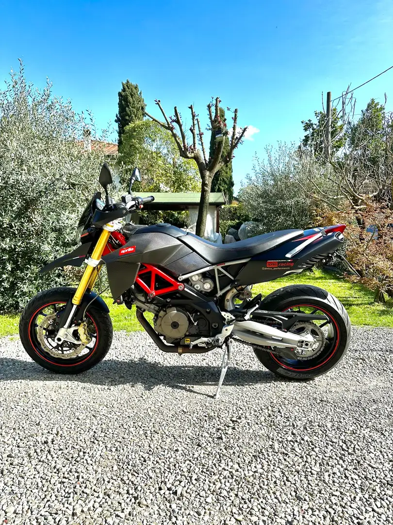 Aprilia Dorsoduro Factory Zwart - 2