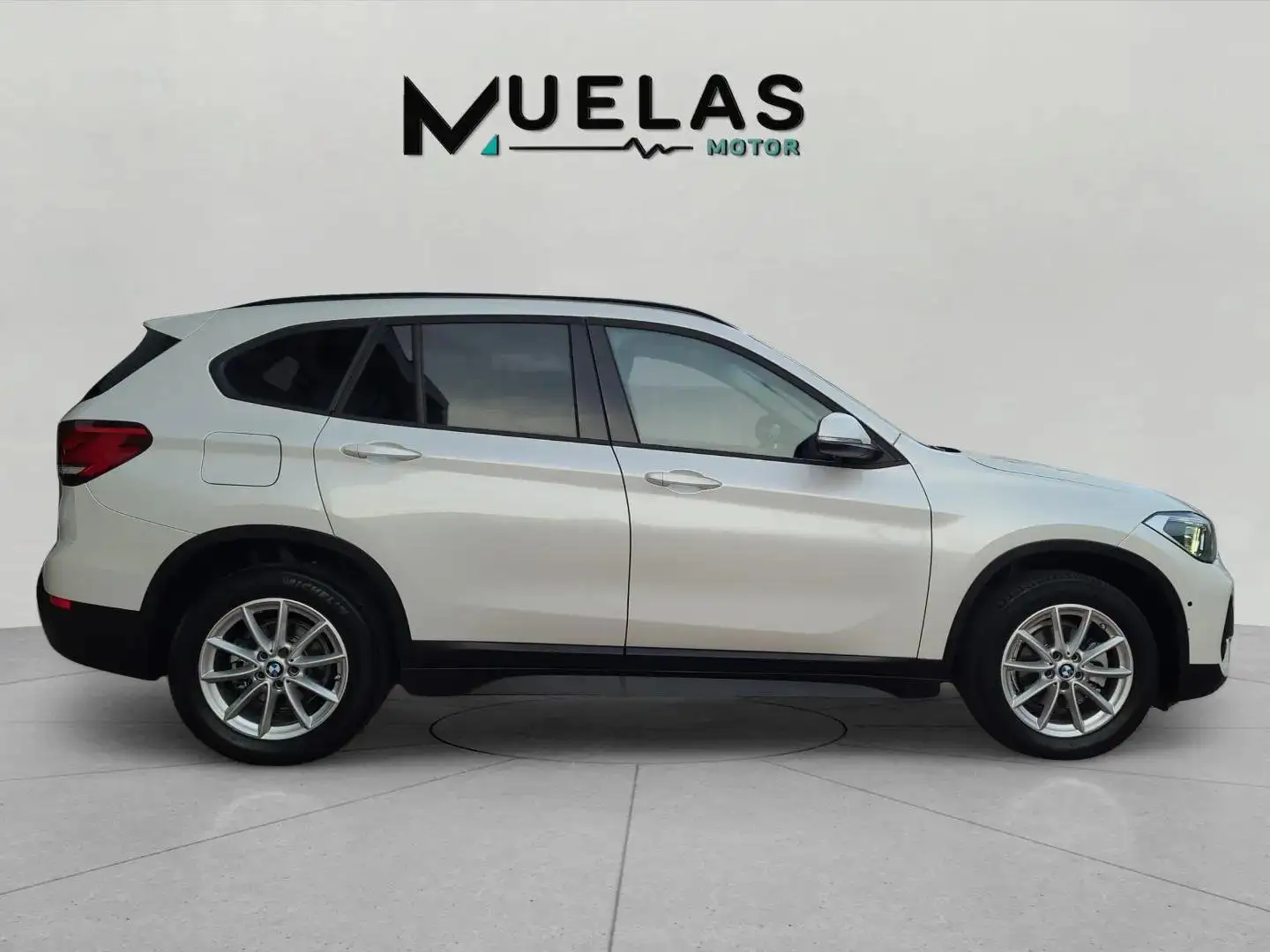 BMW X1 sDrive 16dA Blanc - 2