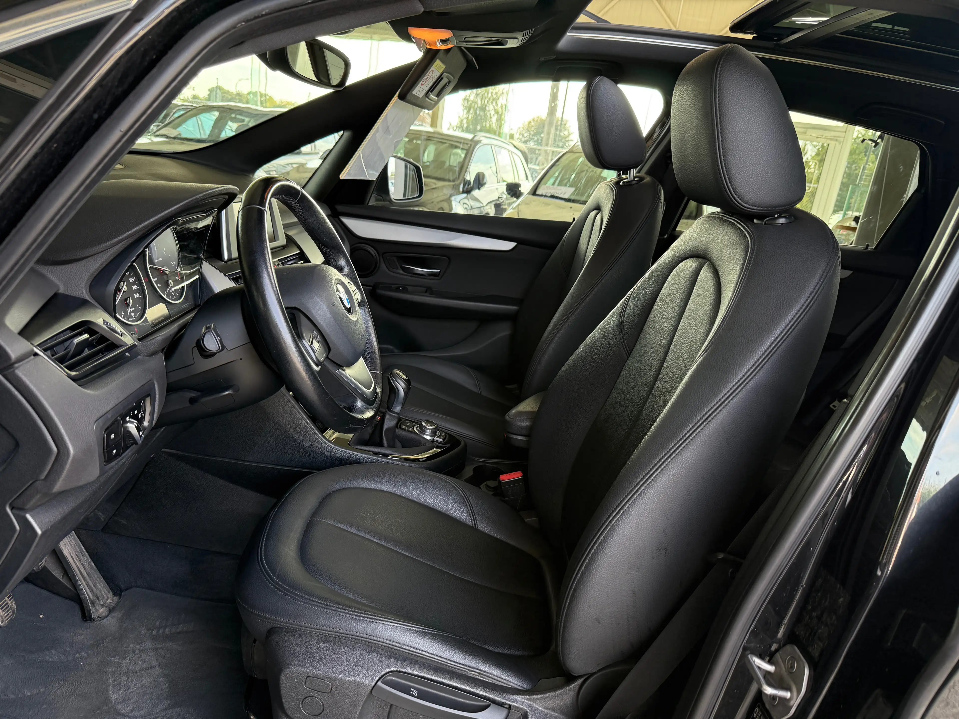 BMW 216 Active Tourer 216 d / NAVI / CLIM / LIMITEUR / GARANTIE — photo 8