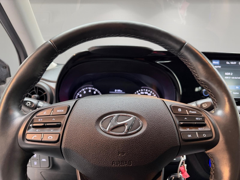 Hyundai i10 1.0 Edition 30 *ALLWETTER*SHZ*LKR-HZ*UVM!* — photo 8