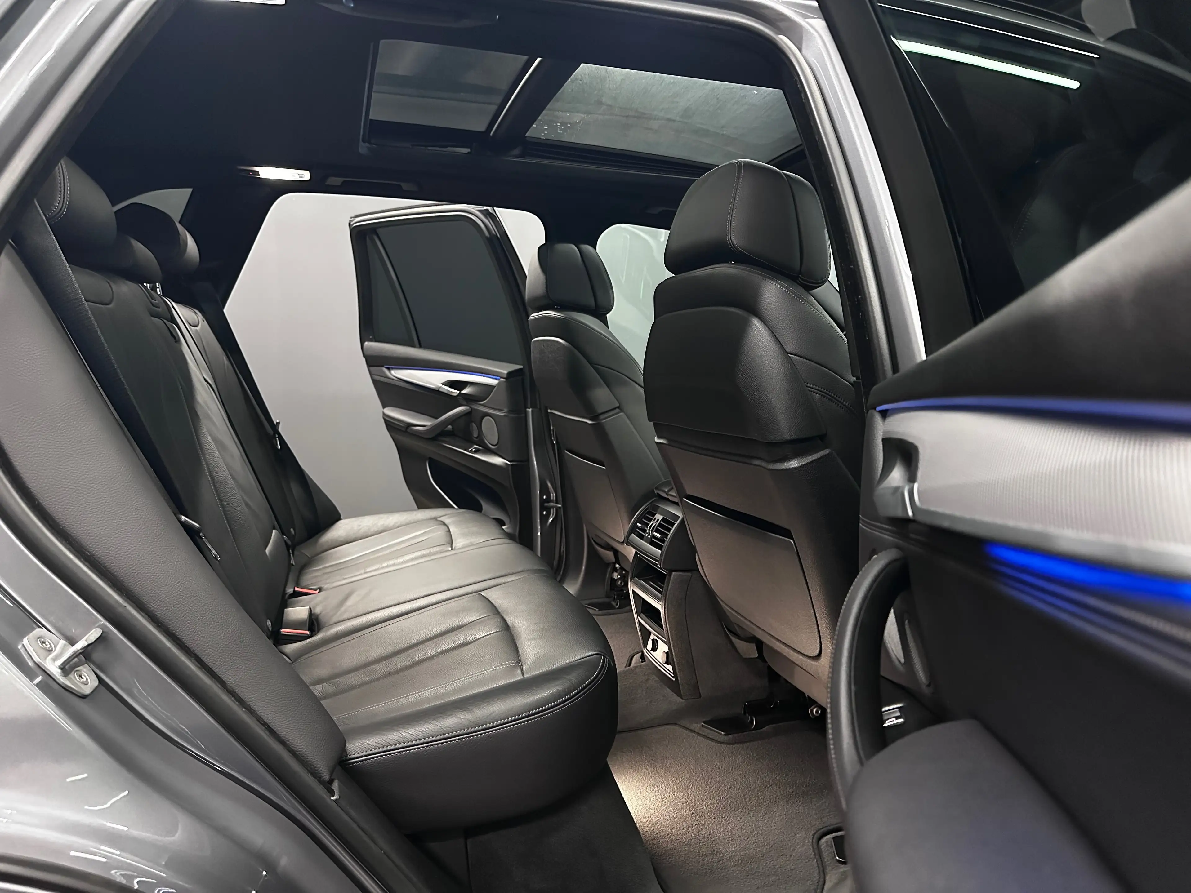 BMW X5 X5 2.0IA e40 Xdrive — photo 9