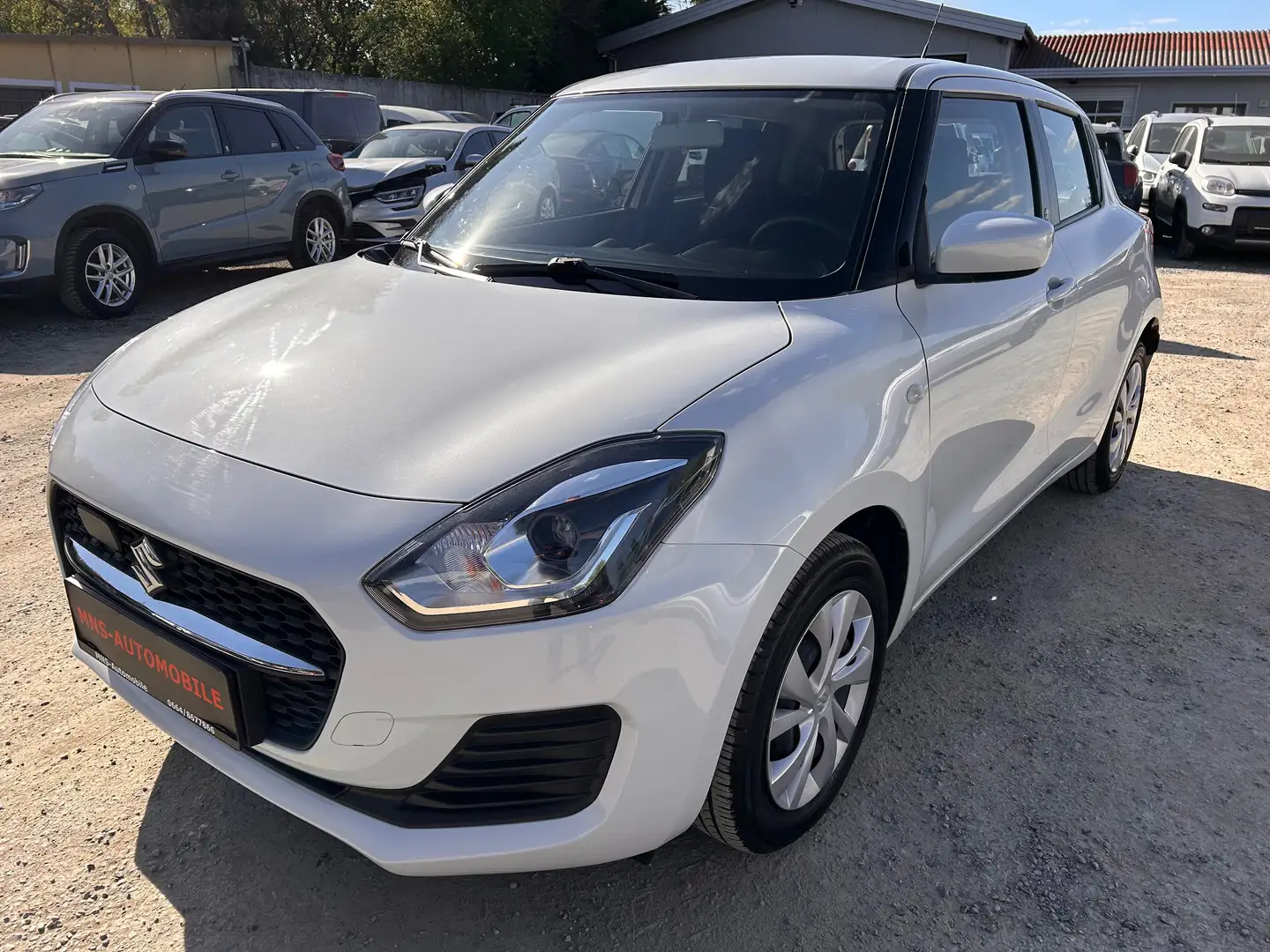 Suzuki Swift 1,2 DUALJET HYBRID CLEAR 1 Besitz Servicebuch Weiß - 1