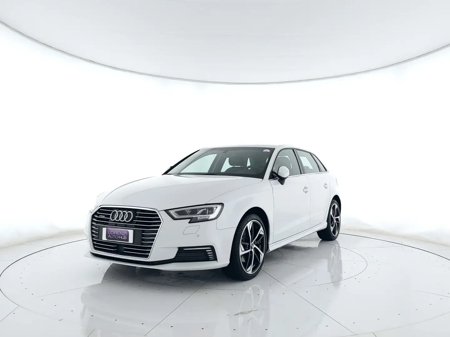 Audi A3 Sportback 40 1.4 tfsi e-tron s-tronic ACC+LED Wit - 2