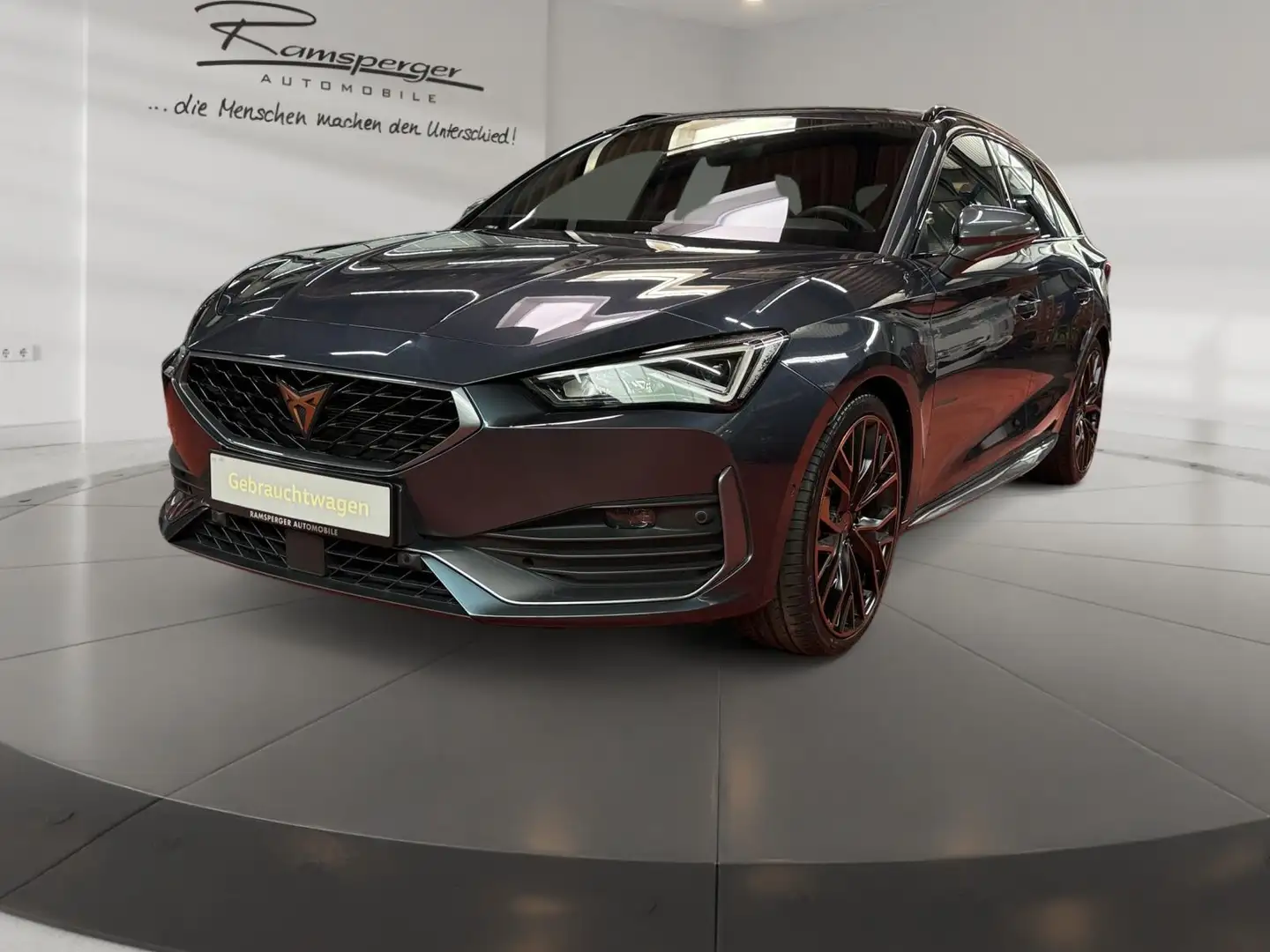 CUPRA Leon Sportstourer 2.0 TSI VZ  LED/navi/Kamera/uv Grau - 2