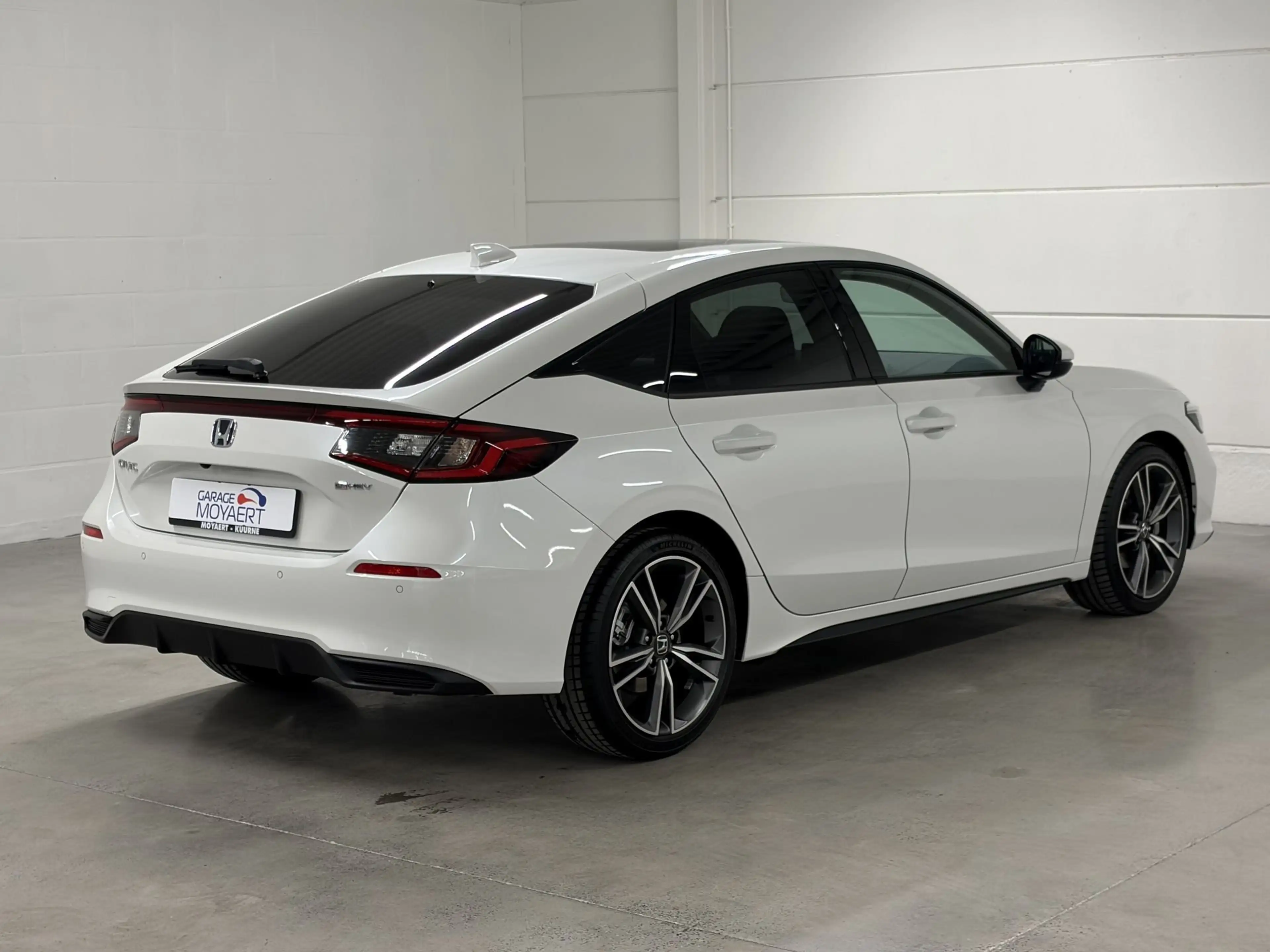 Honda Civic 2.0 i-MMD HEV Advance AT — photo 3