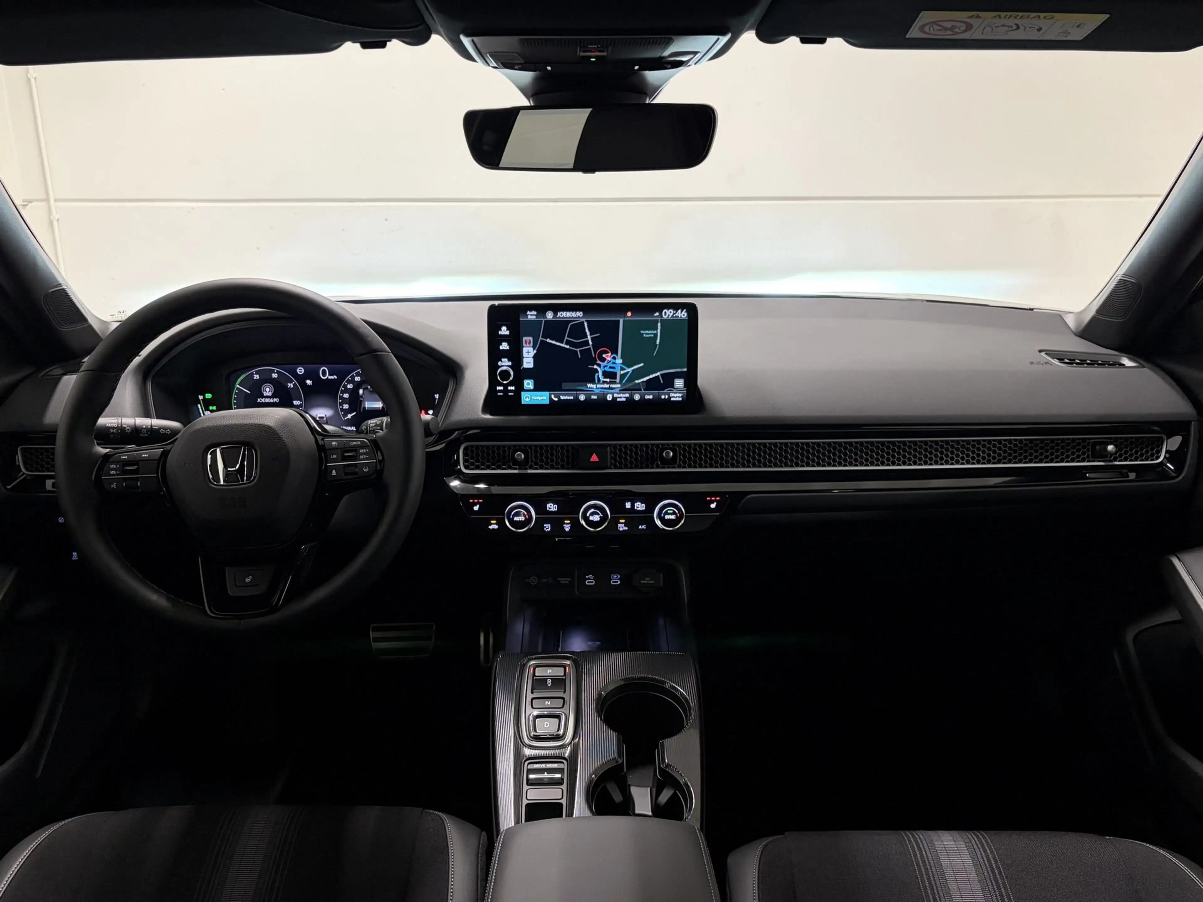 Honda Civic 2.0 i-MMD HEV Advance AT — photo 9