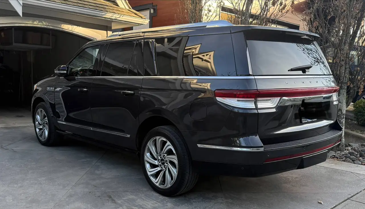 Lincoln Navigator снимка Lincoln Navigator