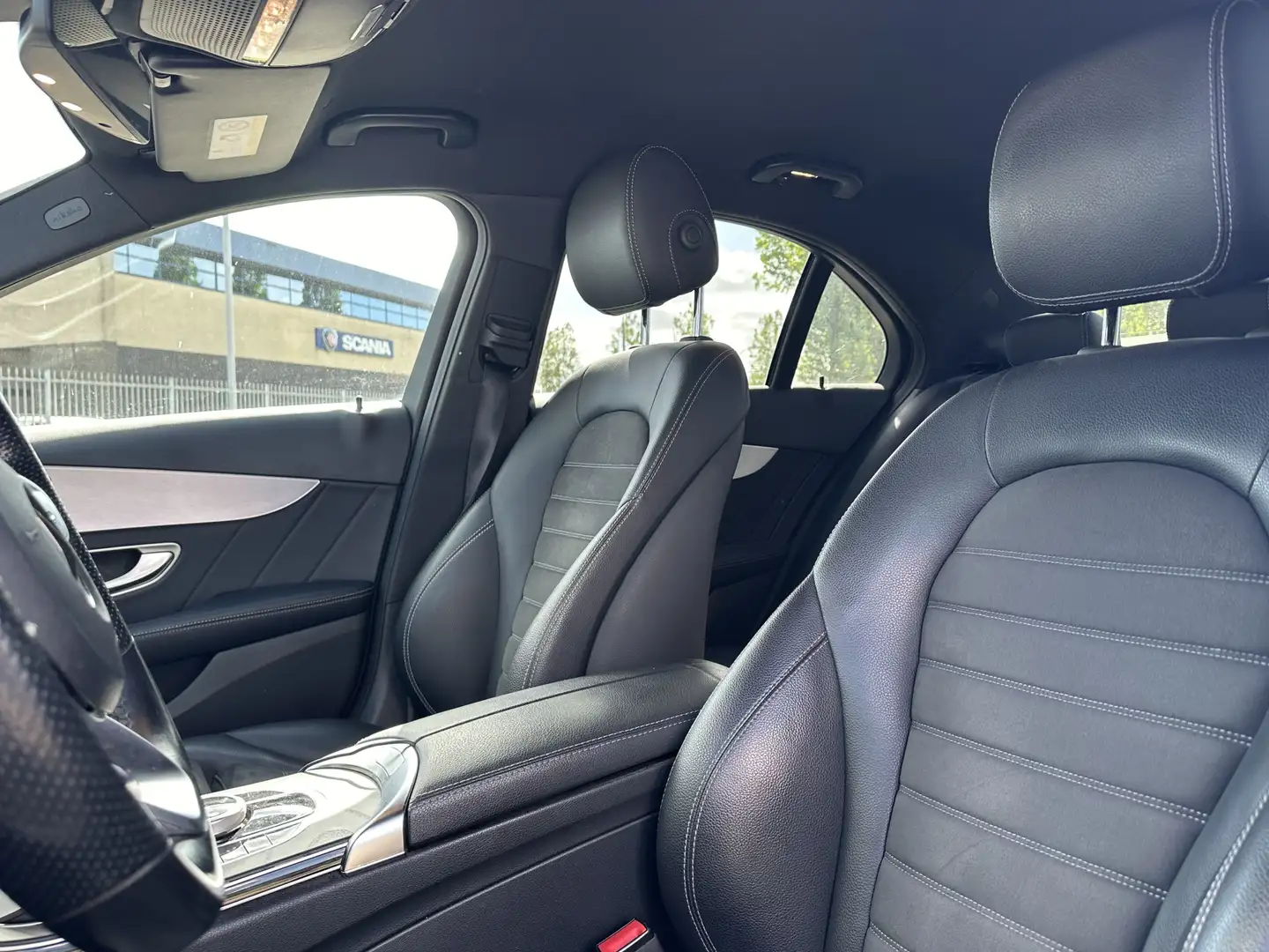 Mercedes-Benz C 180 Business Solution AMG I Camera I Stoelverwarming I Grijs - 2