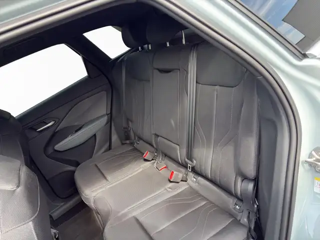 Audi Q3 view 15