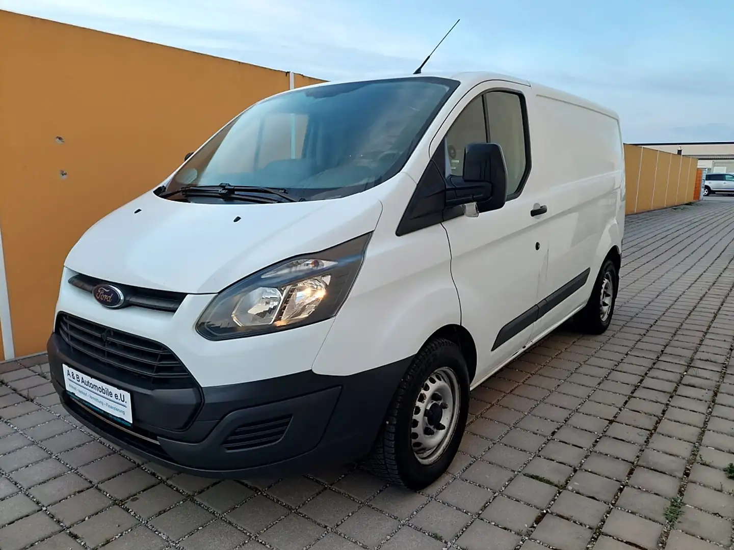 Ford Transit Custom Kasten 2,0 TDCi L1H1 250 Startup Erster Besitz Weiß - 1