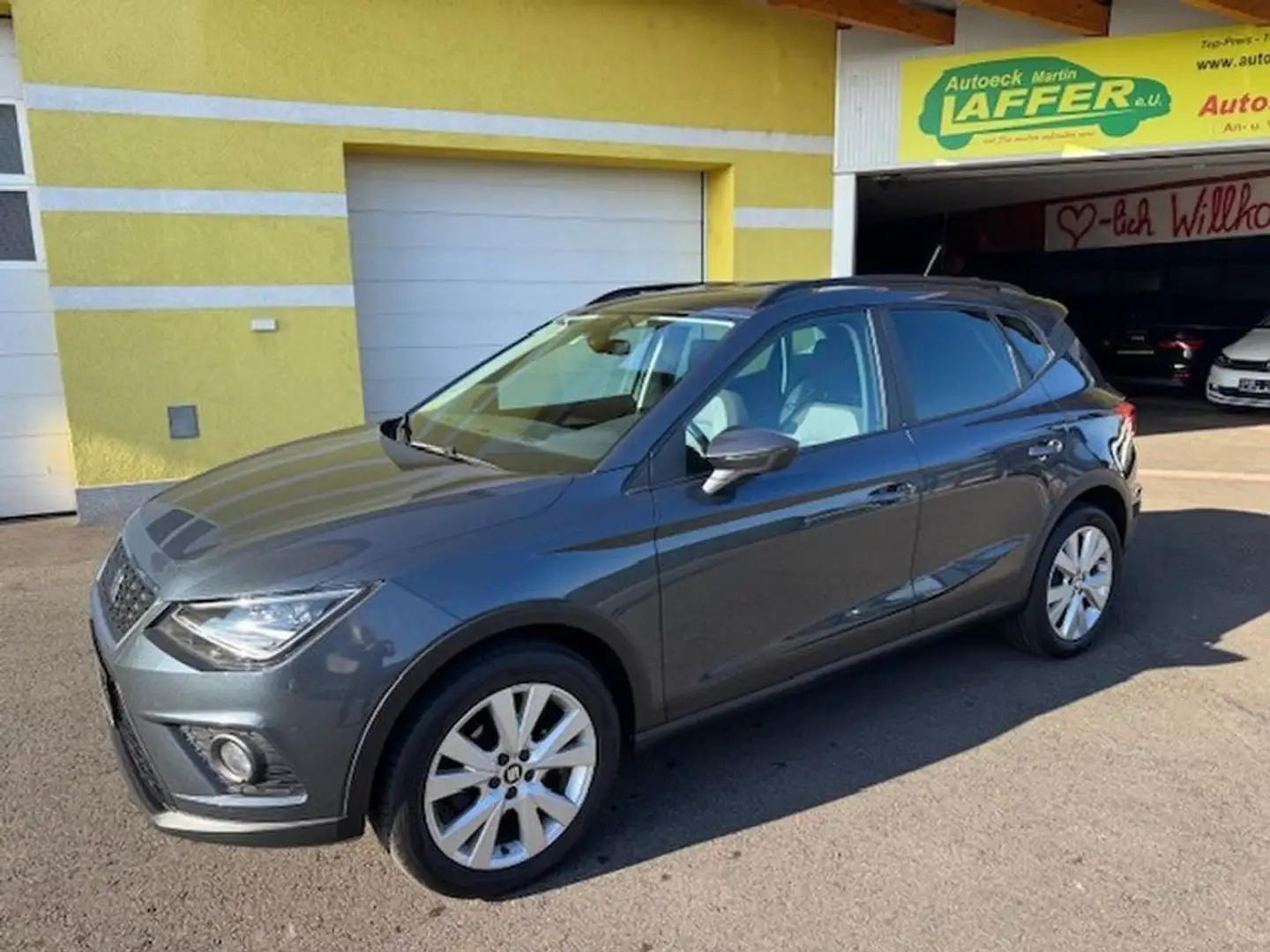 SEAT Arona Style FastLane TSÍ -nur 63600km TOP Zustand! Szary - 1