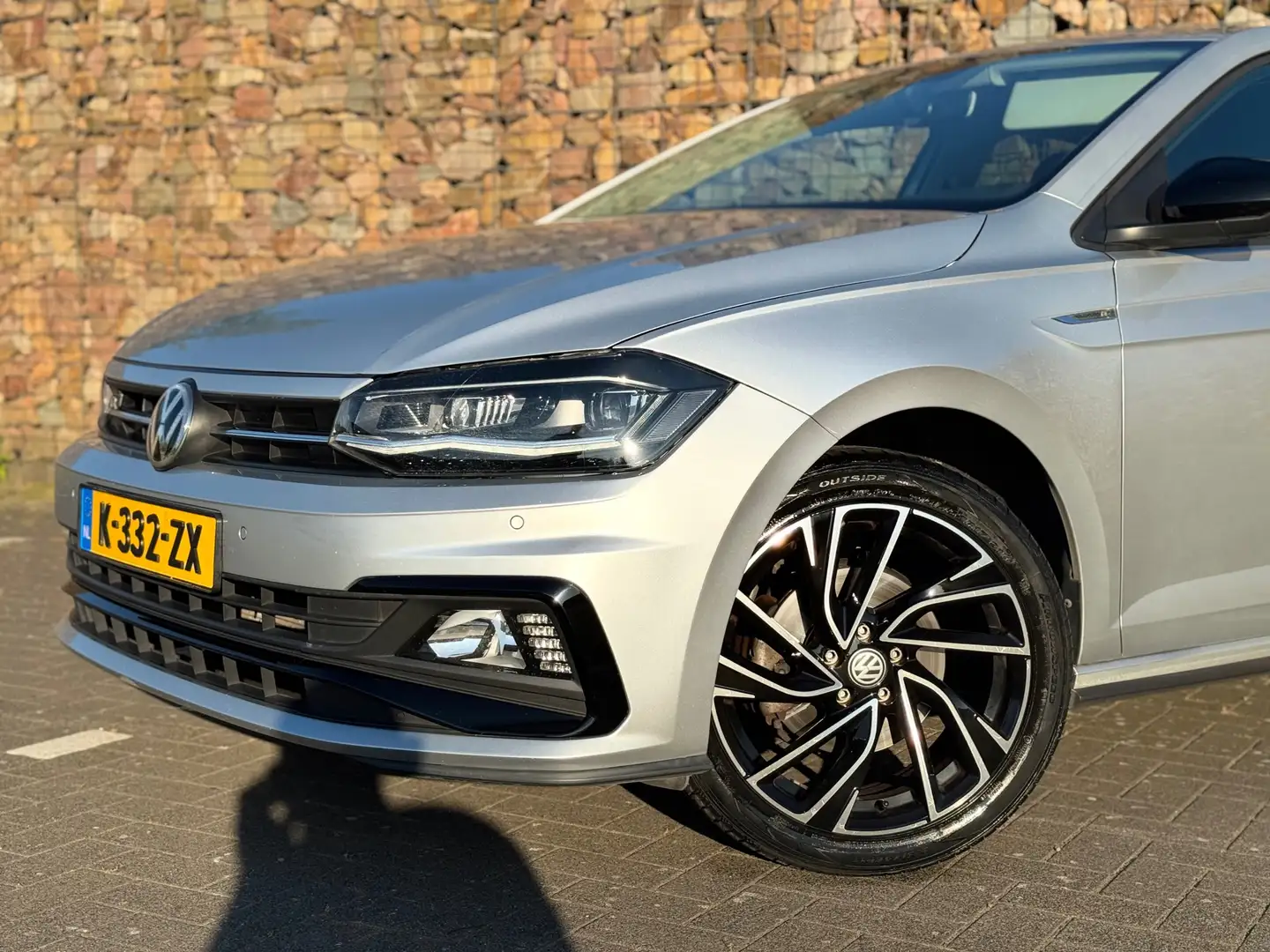 Volkswagen Polo 1.0 TSI Highline R-Line Grijs - 2