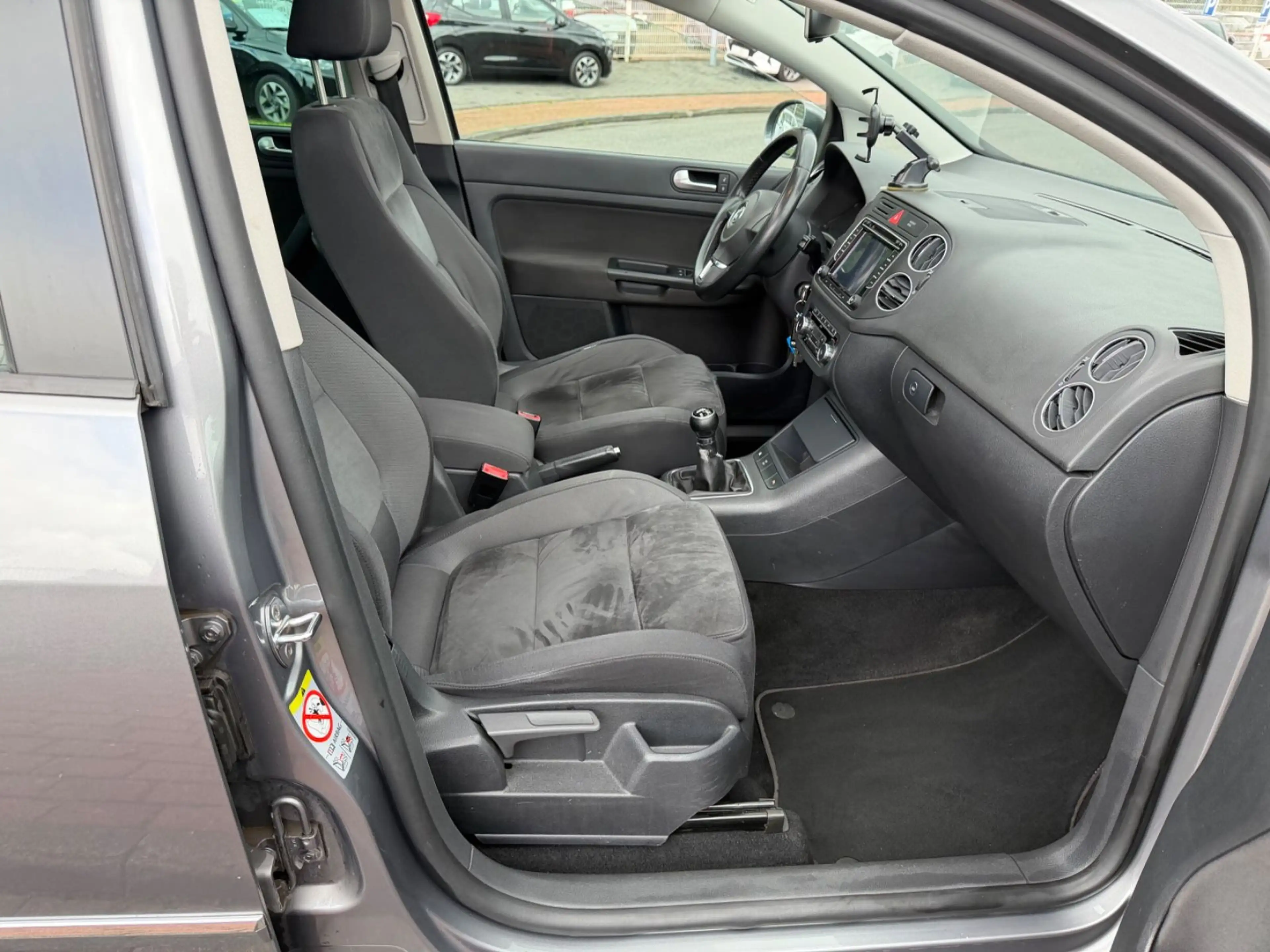 Volkswagen Golf Plus HIGHL./2.HD/NAVI/ALCANT./SCHIEBD./ALU/PDC/AHK/ — photo 13