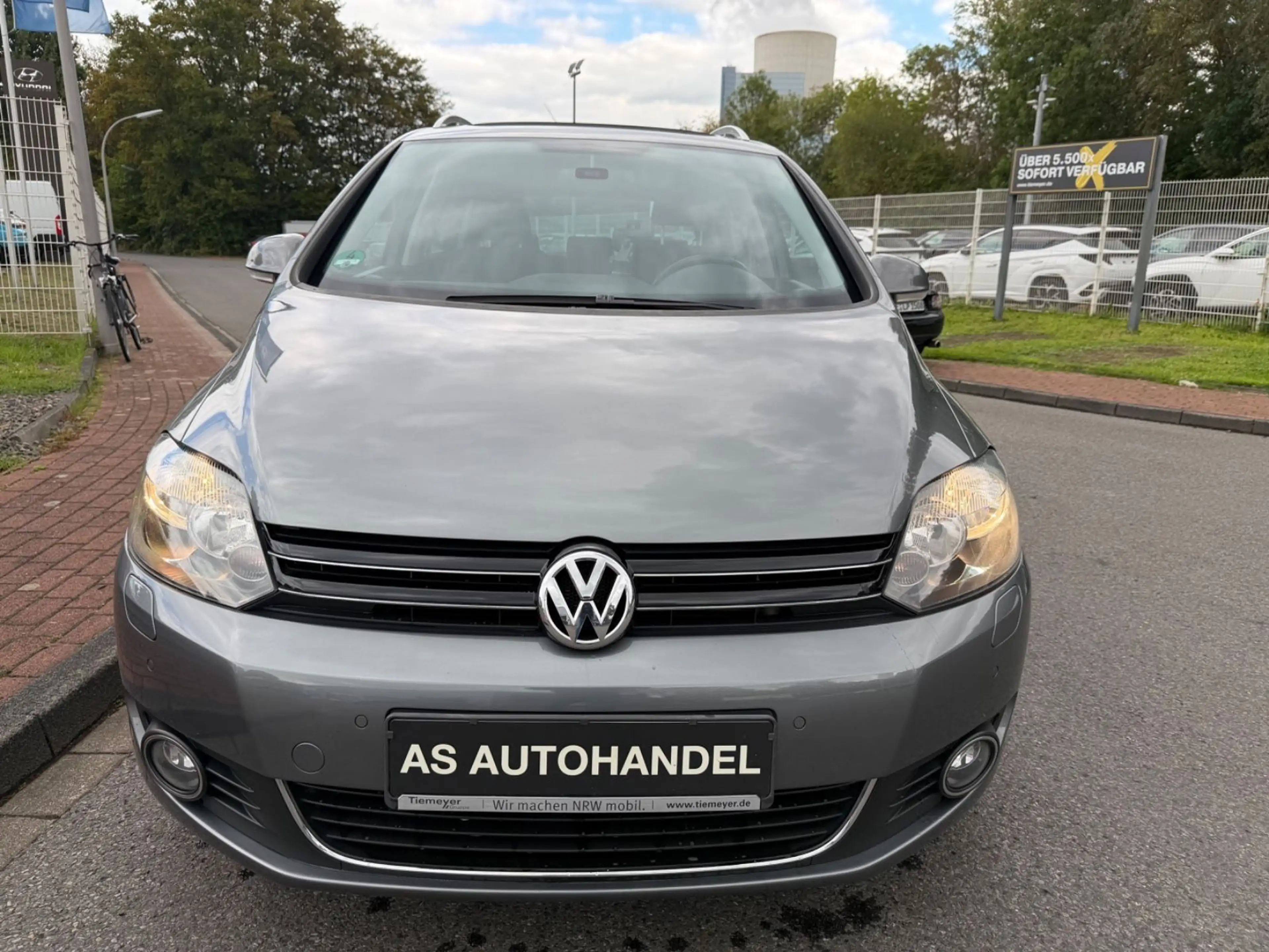 Volkswagen Golf Plus HIGHL./2.HD/NAVI/ALCANT./SCHIEBD./ALU/PDC/AHK/ — photo 3