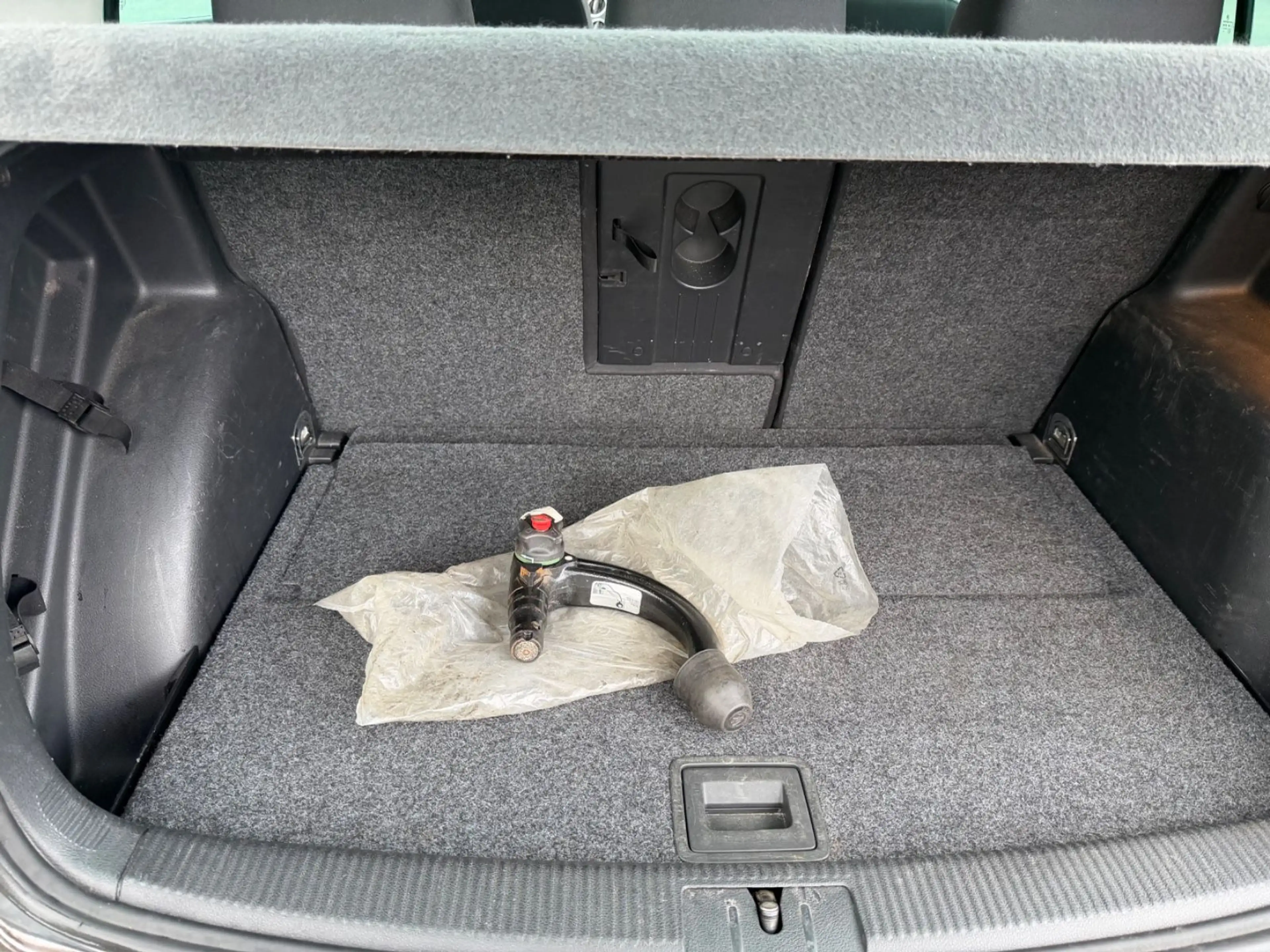 Volkswagen Golf Plus HIGHL./2.HD/NAVI/ALCANT./SCHIEBD./ALU/PDC/AHK/ — photo 12