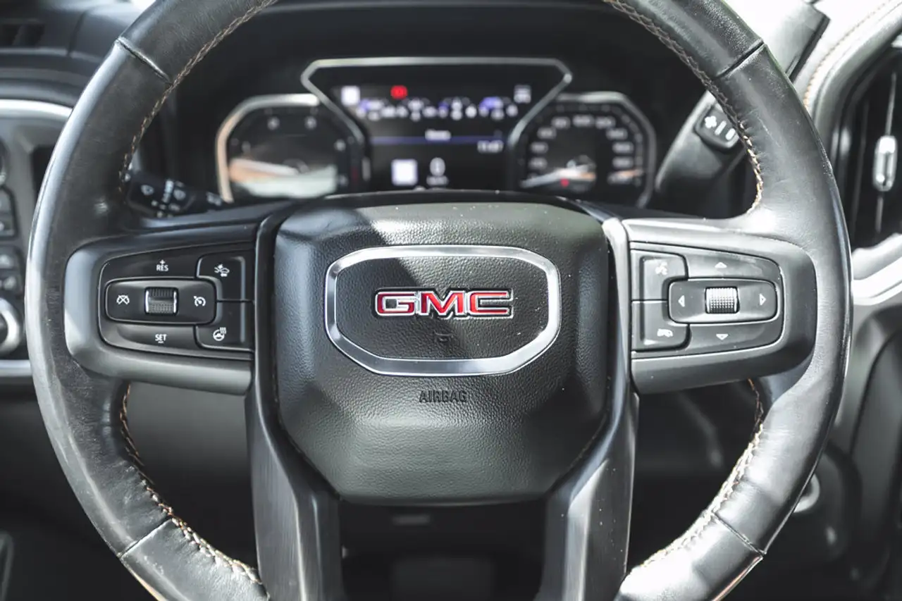 GMC Sierra 3500HD снимка GMC Sierra 3500HD