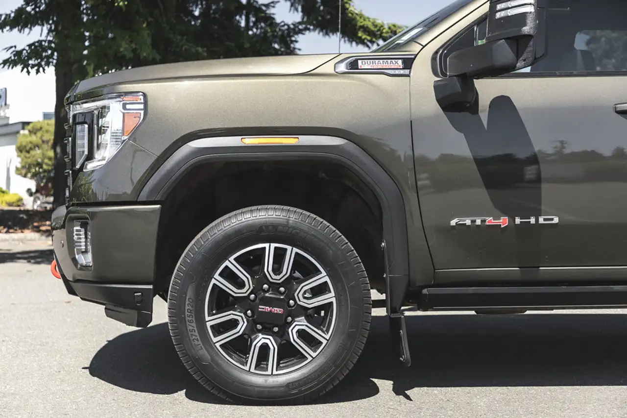 GMC Sierra 3500HD снимка GMC Sierra 3500HD