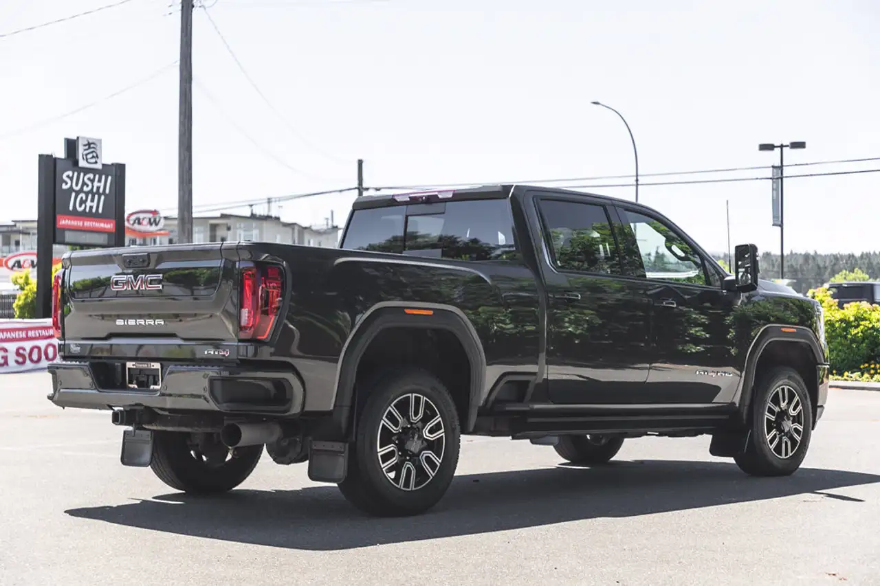 GMC Sierra 3500HD снимка GMC Sierra 3500HD