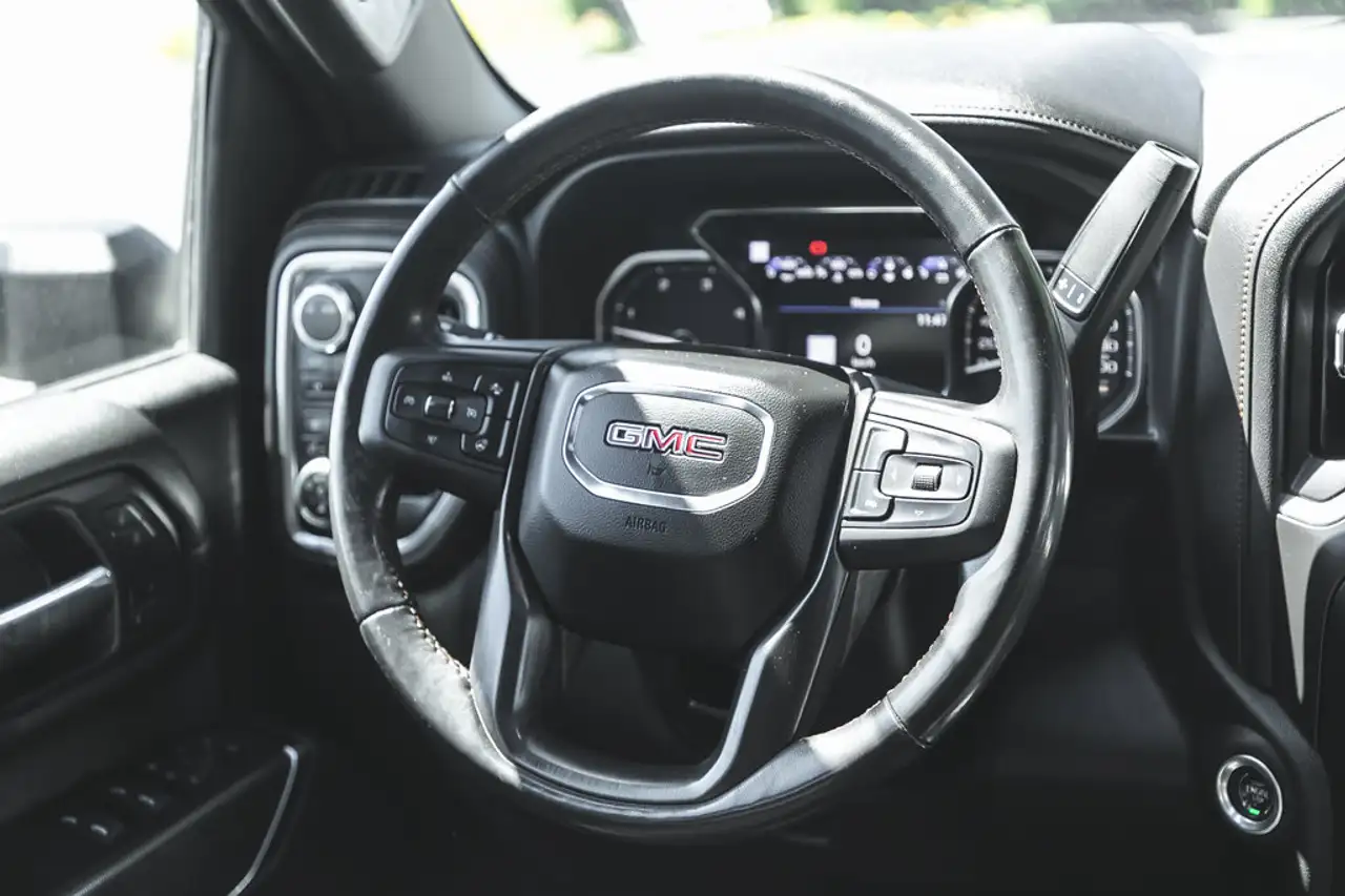 GMC Sierra 3500HD снимка GMC Sierra 3500HD