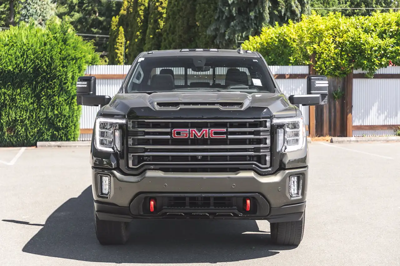 GMC Sierra 3500HD снимка GMC Sierra 3500HD