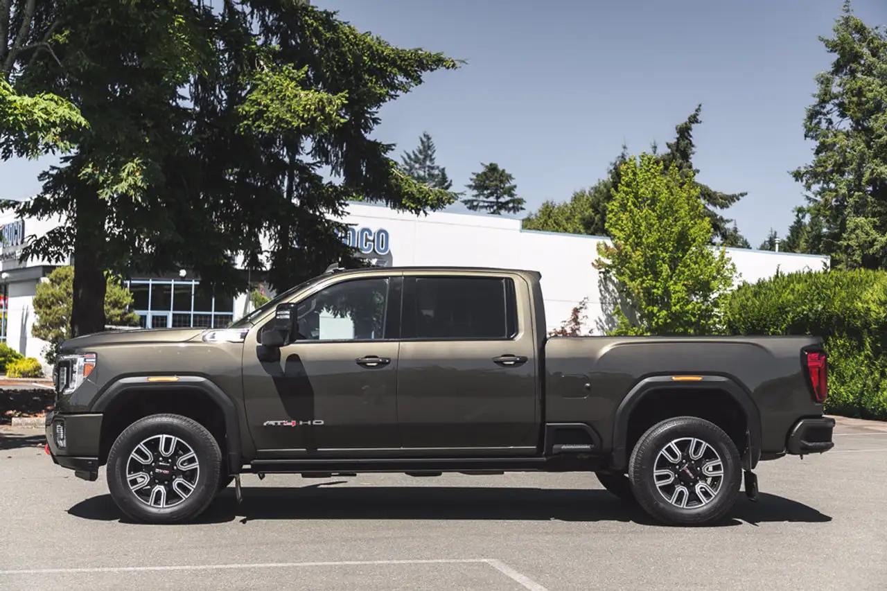 GMC Sierra 3500HD снимка GMC Sierra 3500HD