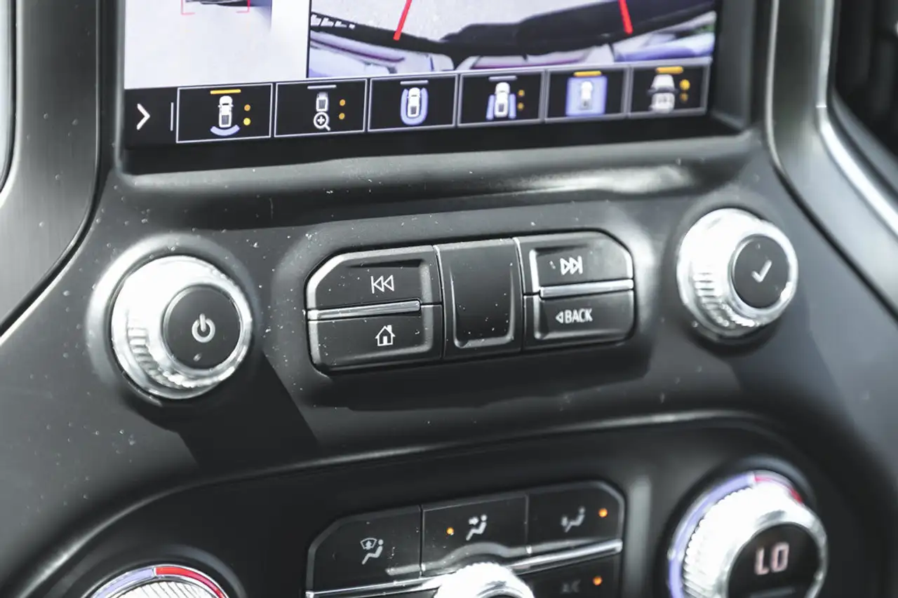 GMC Sierra 3500HD снимка GMC Sierra 3500HD