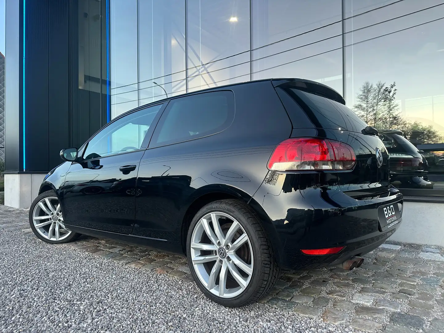 Volkswagen Golf 1.4 TSI Trendline 18"Alu,Garantie,LEZ ok Чорний - 2