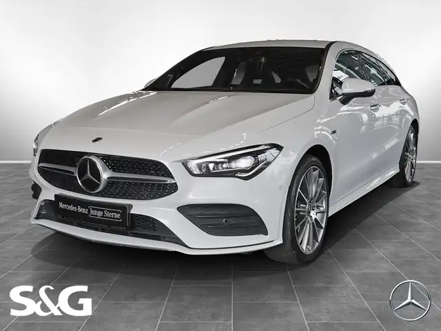 Mercedes-Benz CLA 250 e AMG AHK+DISTRO+LED+19"