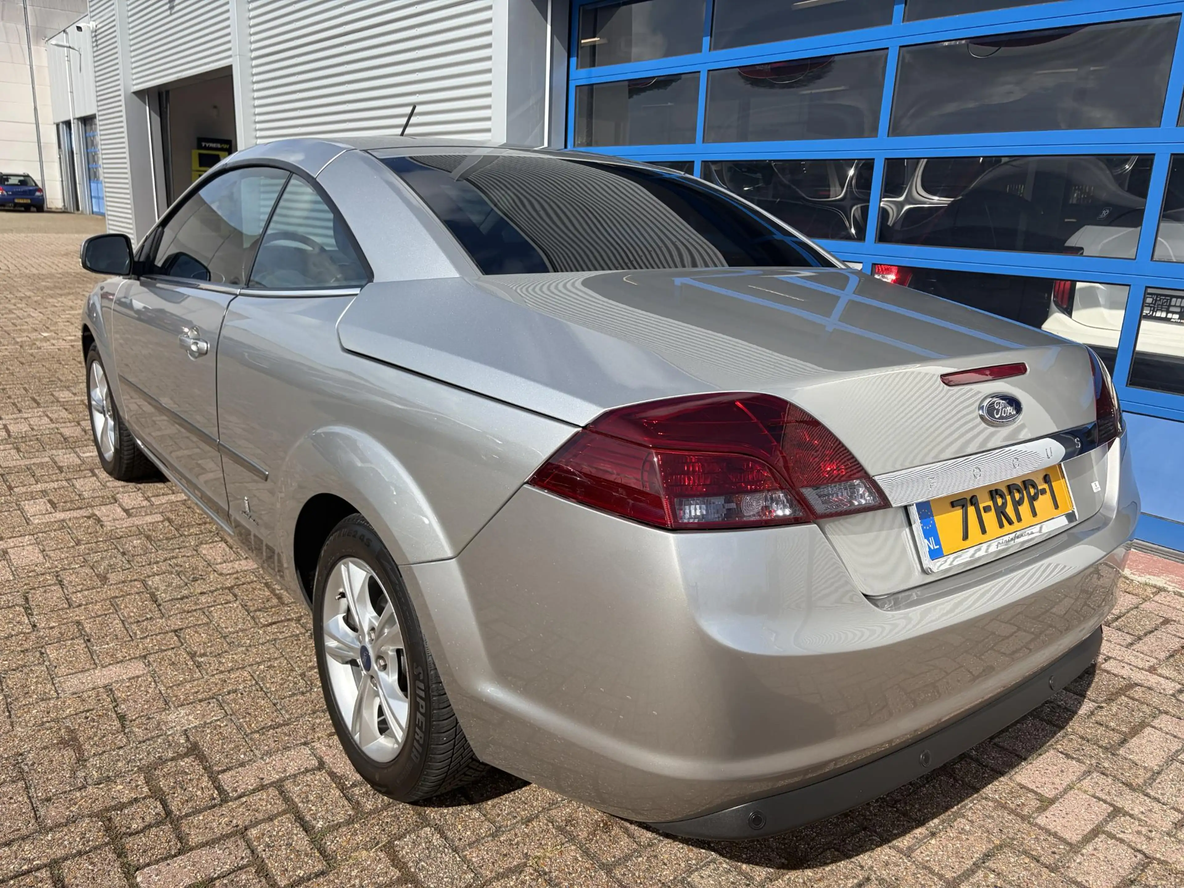 Ford Focus CC Coupé-Cabriolet 1.6 Cool & Sound — photo 8