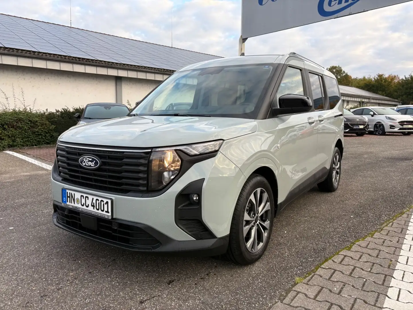 Ford Tourneo Courier Automatik+NAVI+Kamera Grau - 2