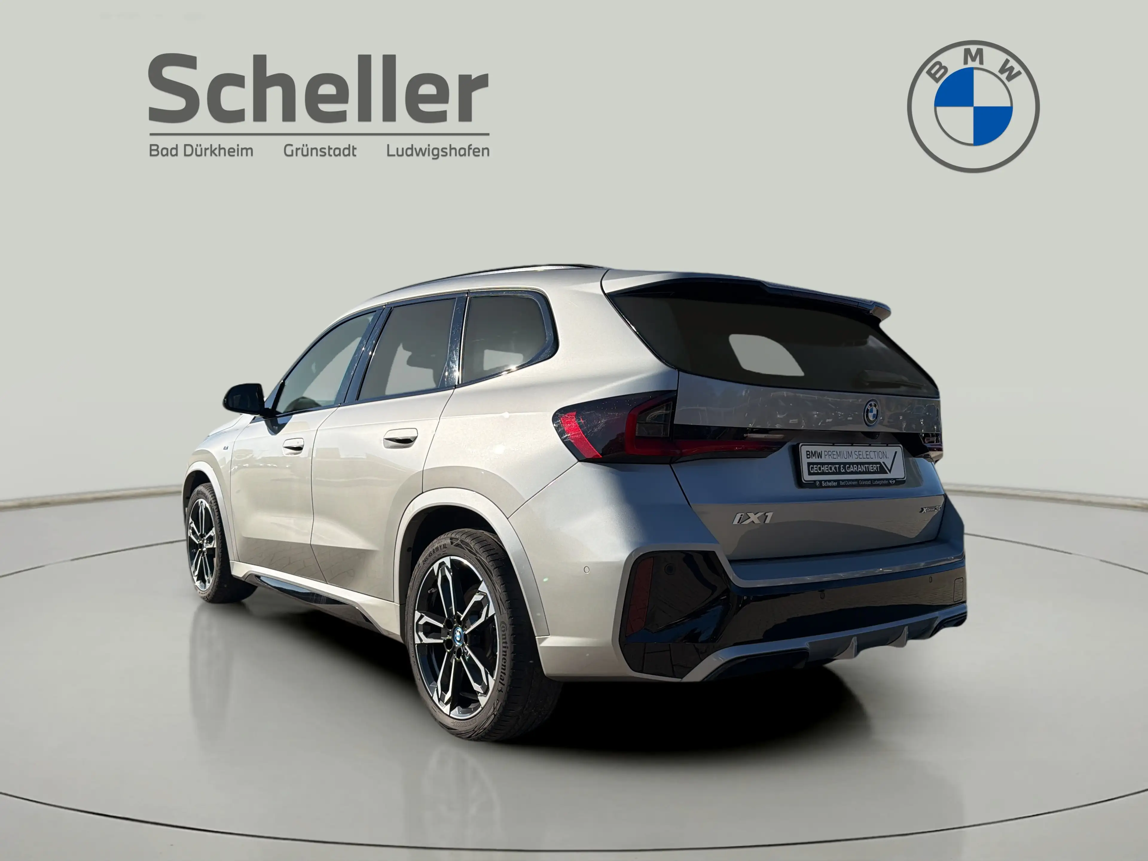 BMW iX1 xDrive30 M Sportpaket Head-Up LED RFK — photo 6