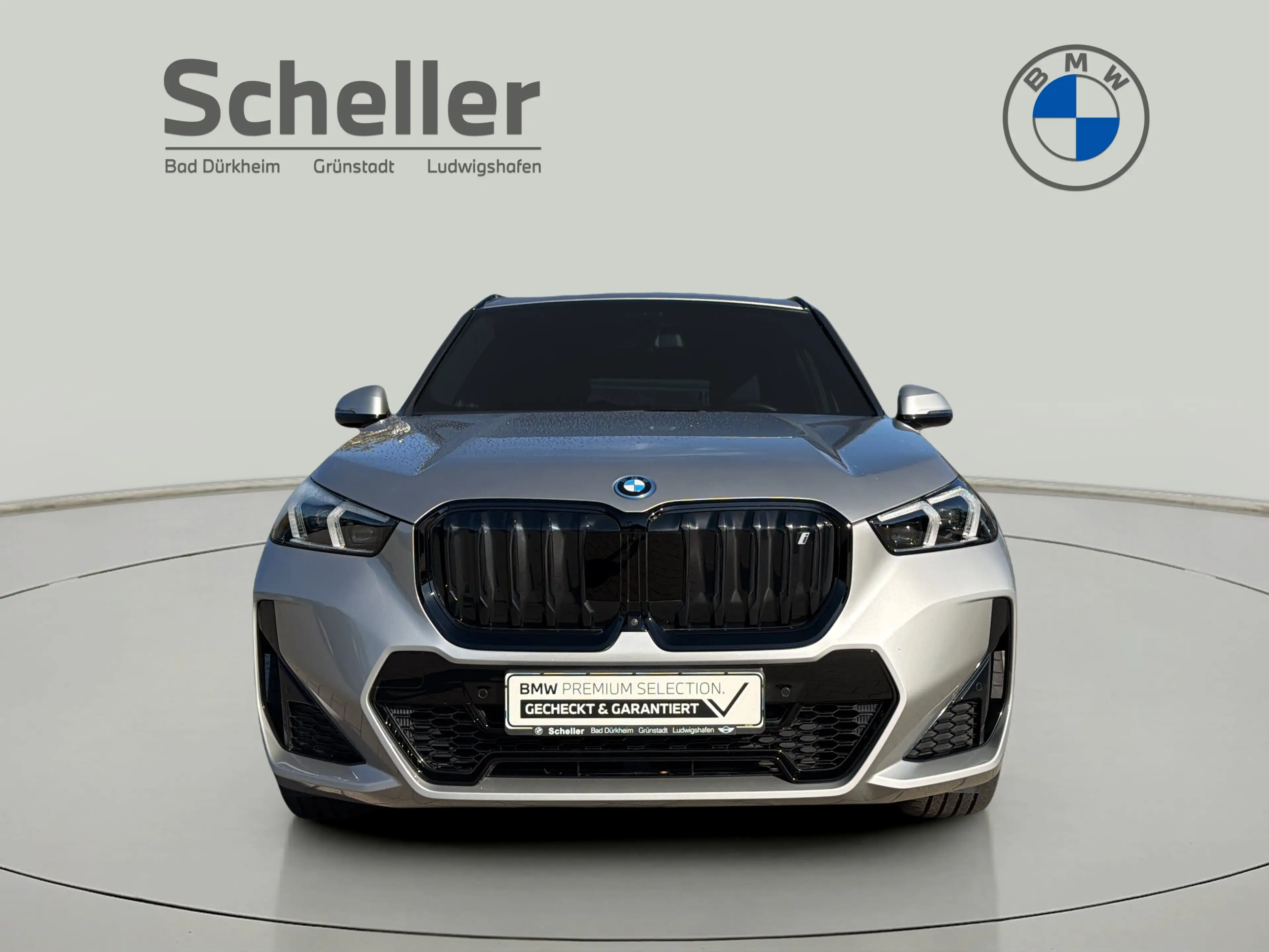 BMW iX1 xDrive30 M Sportpaket Head-Up LED RFK — photo 3