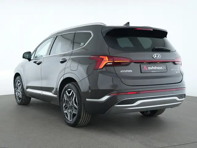 Hyundai Santa FE view 4