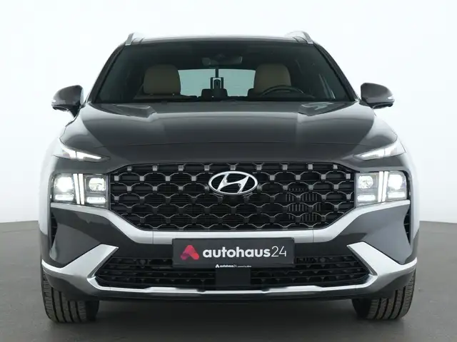 Hyundai Santa FE view 2