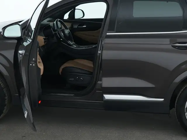 Hyundai Santa FE view 8