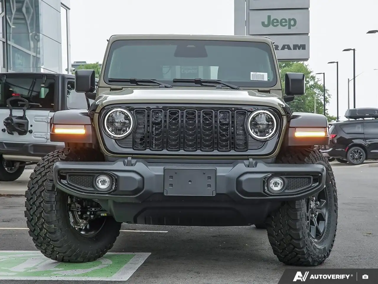 Jeep Wrangler снимка Jeep Wrangler