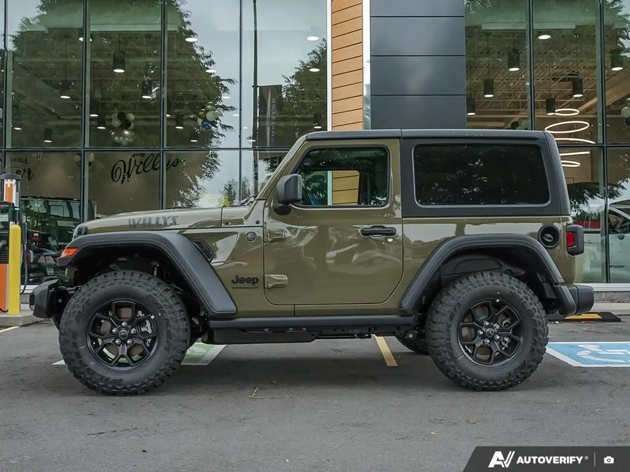 Jeep Wrangler снимка Jeep Wrangler