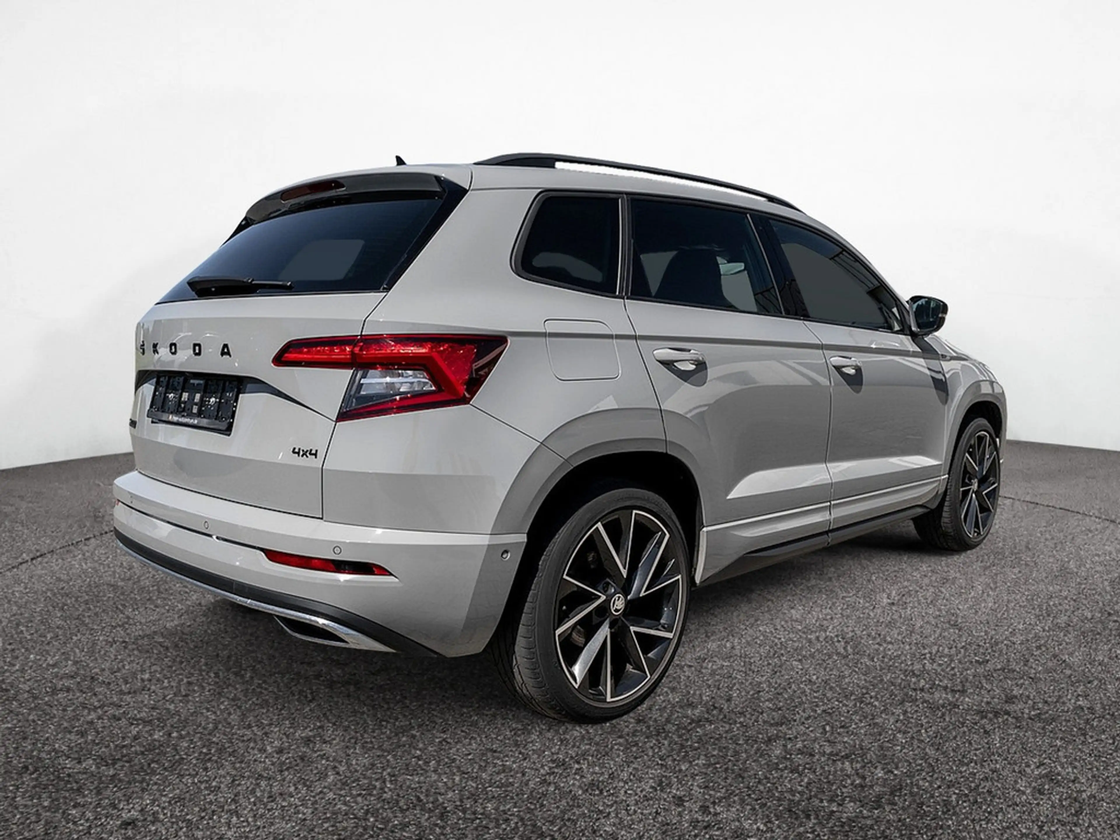 Skoda Karoq 2.0 TSI Sportline 4x4 AHK KAM MATRIX — photo 3